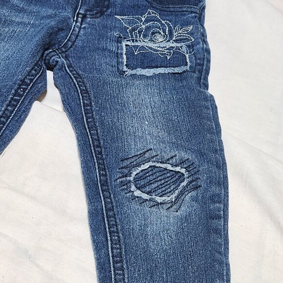 Koala Kids Girls Embroidered Jeans – Size 3T – Floral Patchwork & Distressed Det - Picture 3 of 10